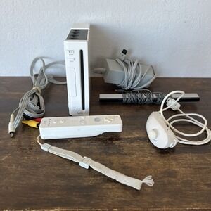 Nintendo Wii White Home Console + Controller + Nunchuck + Sensor + Power Chords